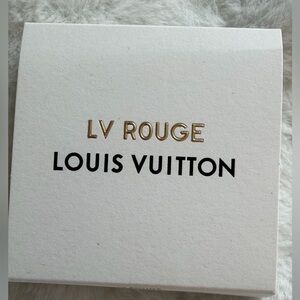 NWT Louis Vuitton LV Rouge
Lipstick Sample Set